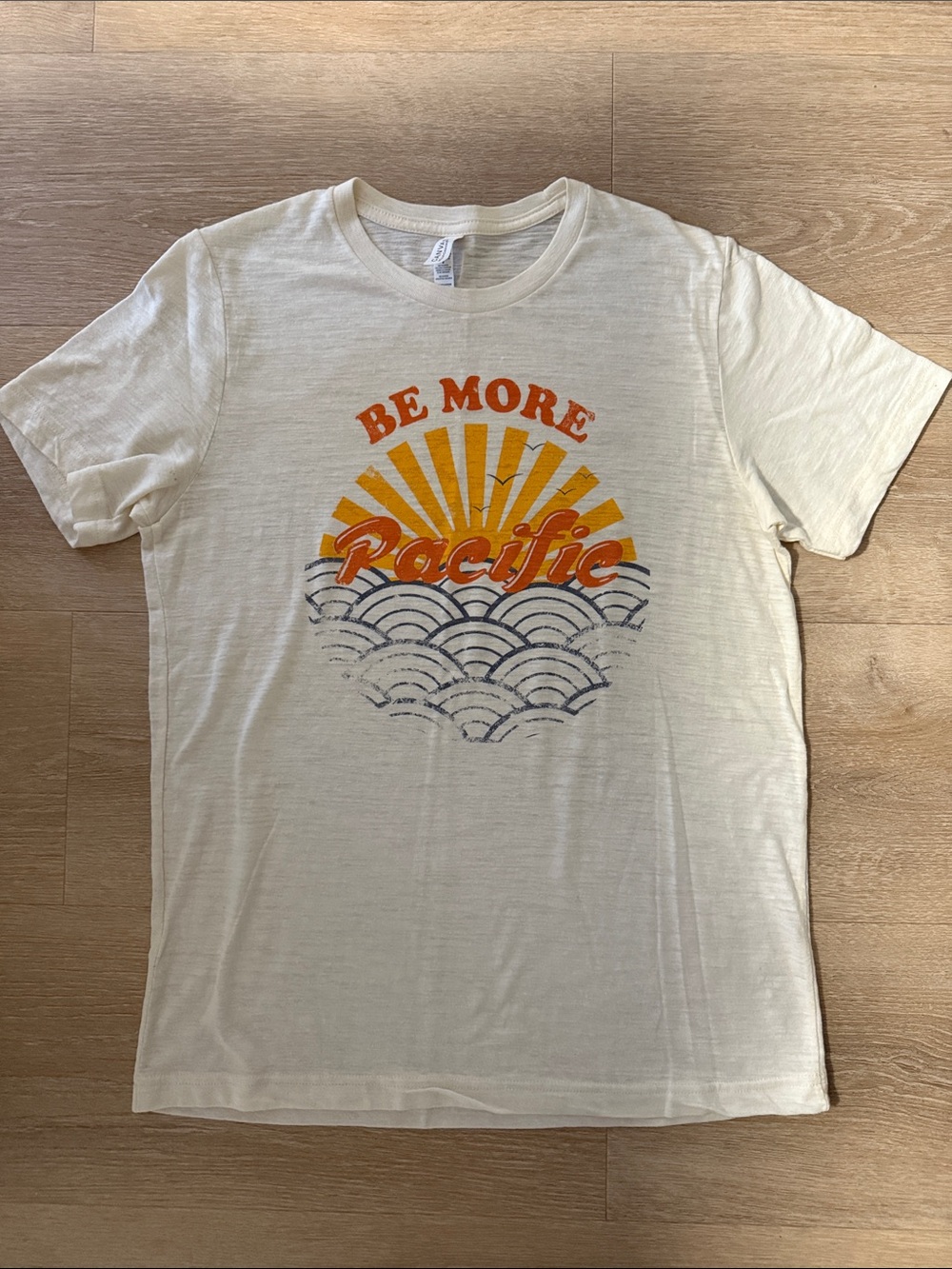 Be More Pacific tee shirt M